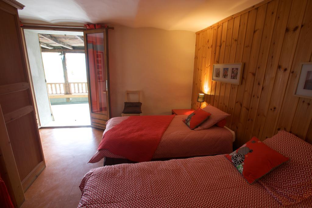 Le Chalet Viso Arvieux Kamer foto