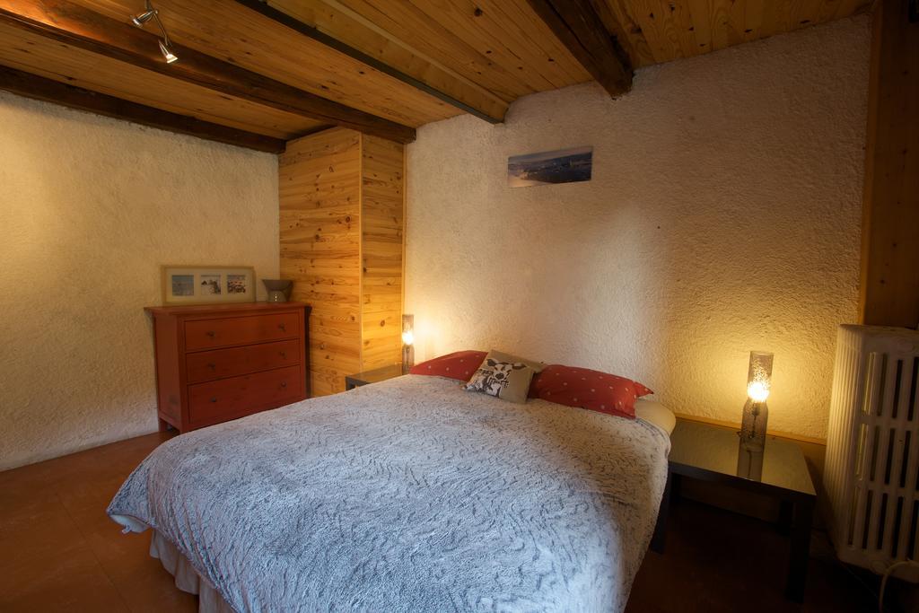 Le Chalet Viso Arvieux Kamer foto